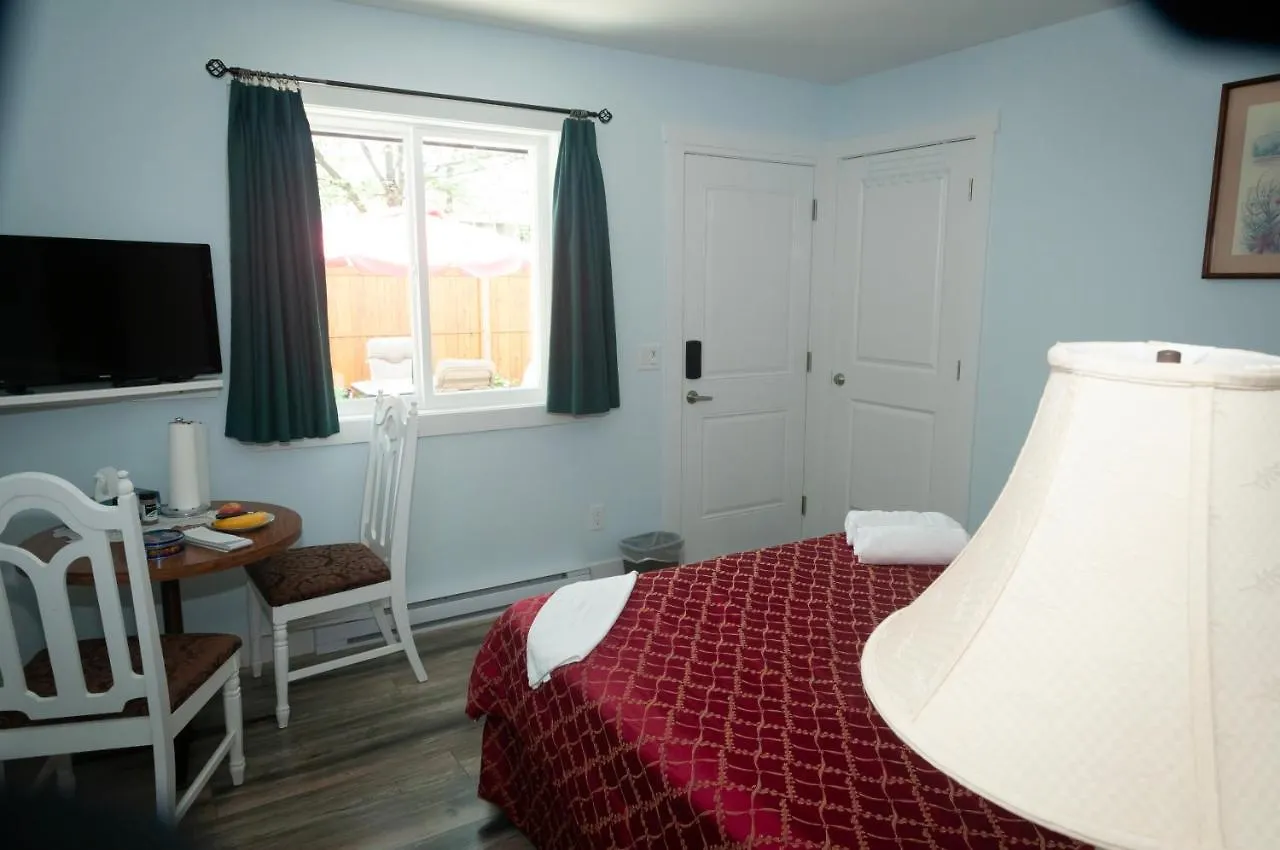 Guest house Guest Suite Private Retreat For 2 Guests With Ac - 4 Units Available Abbotsford