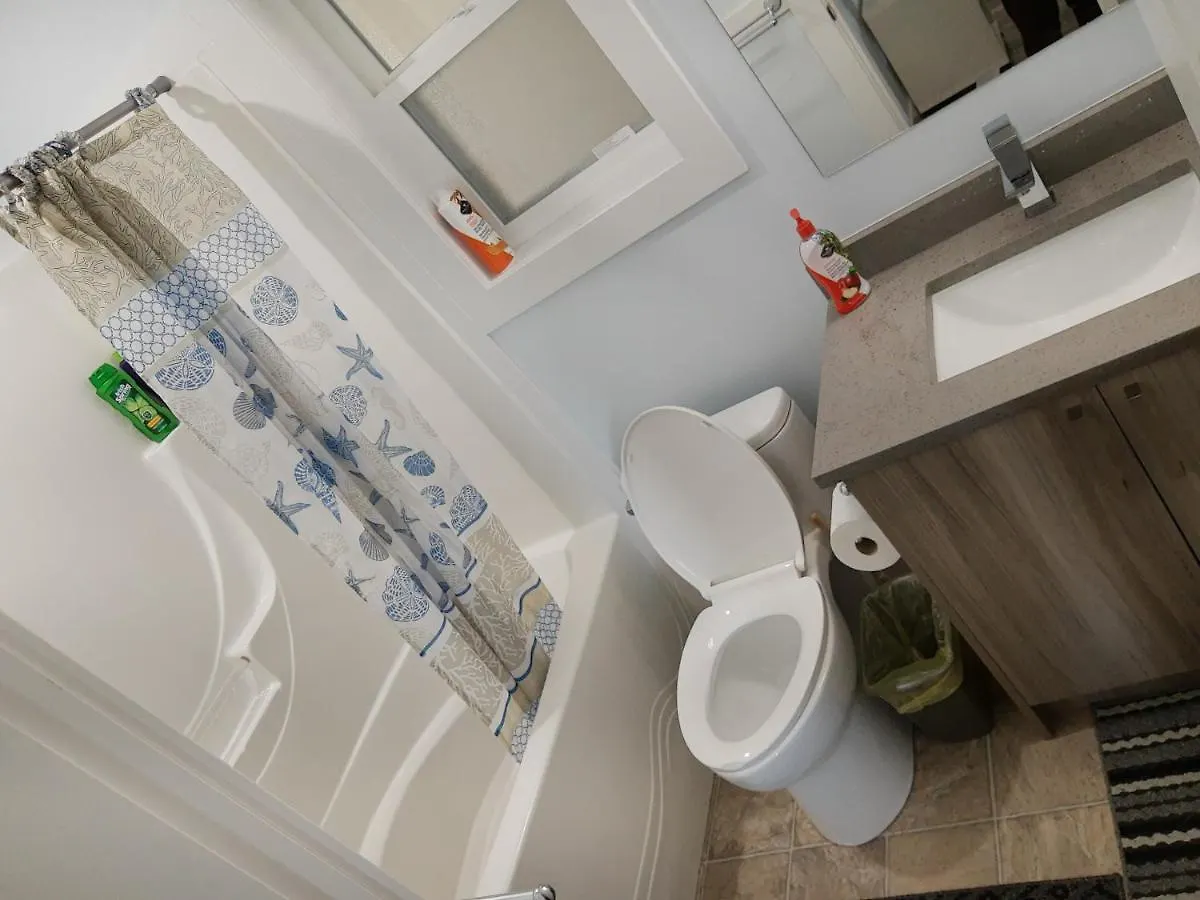 Guest Suite Private Retreat For 2 Guests With Ac - 4 Units Available Abbotsford 0*,  Canada