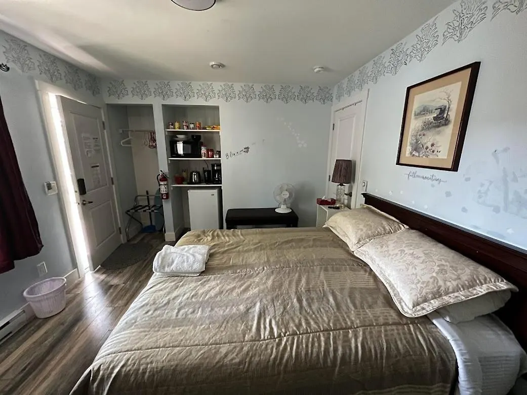 Guest Suite Private Retreat For 2 Guests With Ac - 4 Units Available Abbotsford Guest house